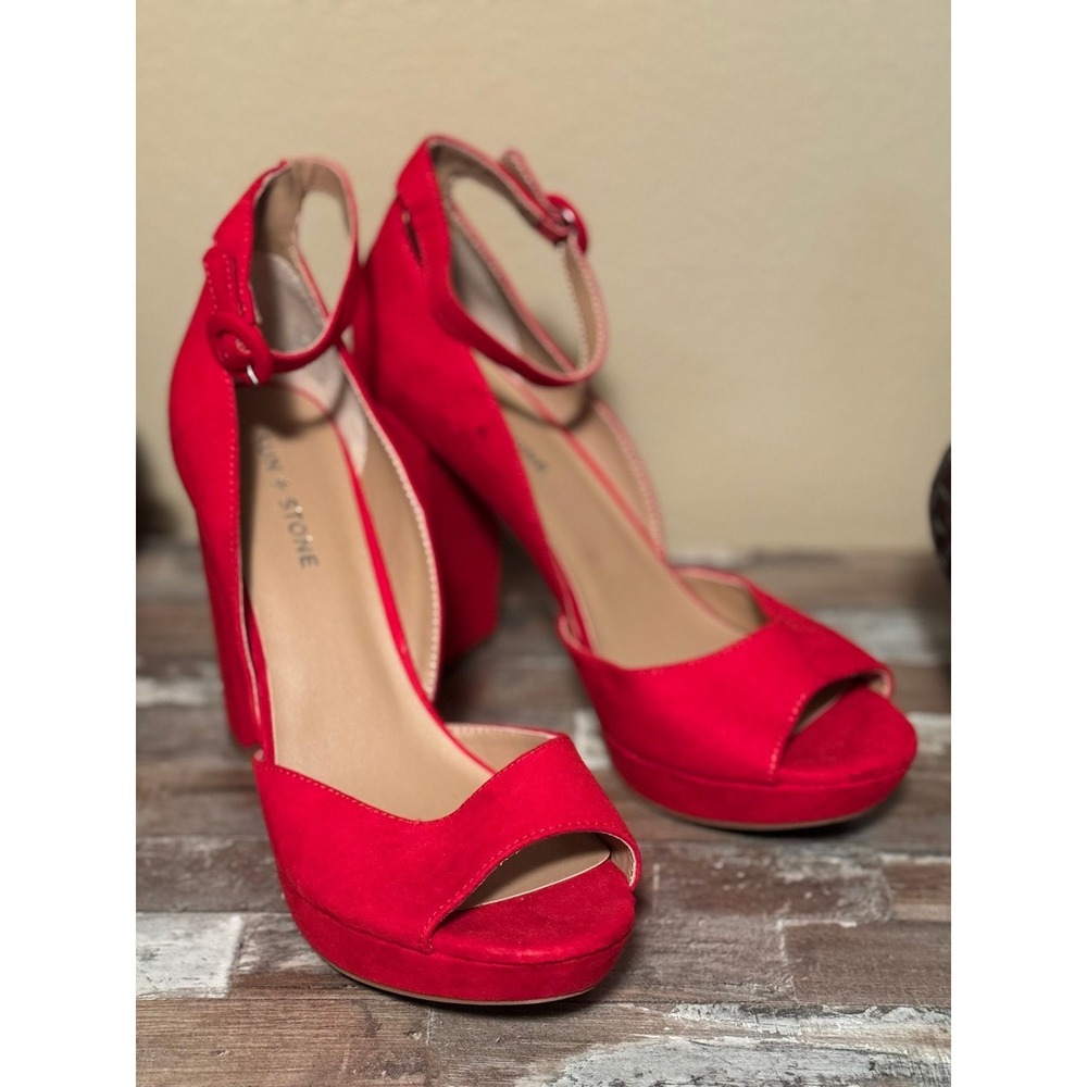 Red‎ High Heel Shoes